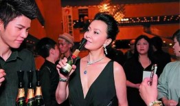 刘嘉玲爆料明星酒量视频,明星酒量大揭秘，现场视频曝光惊人真相！