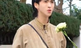 娱乐八卦吃瓜少女是谁,她是如何成为网络红人的？